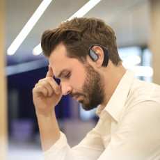 Wireless Hands Free Hoco EQ4 Graceful TWS V5.3 &mu;&epsilon; &Pi;&lambda;ή&kappa;&tau;&rho;&omicron; &Epsilon;&lambda;έ&gamma;&chi;&omicron;&upsilon; &Sigma;&upsilon;&mu;&beta;&alpha;&tau;ό &mu;&epsilon; Siri &kappa;&alpha;&iota; 12h Ώ&rho;&epsilon;&sigmaf; &Lambda;&epsilon;&iota;&tau;&omicron;&upsilon;&rho;&gamma;ί&alpha;&sigmaf; &Mu;&alpha;ύ&rho;&alpha;